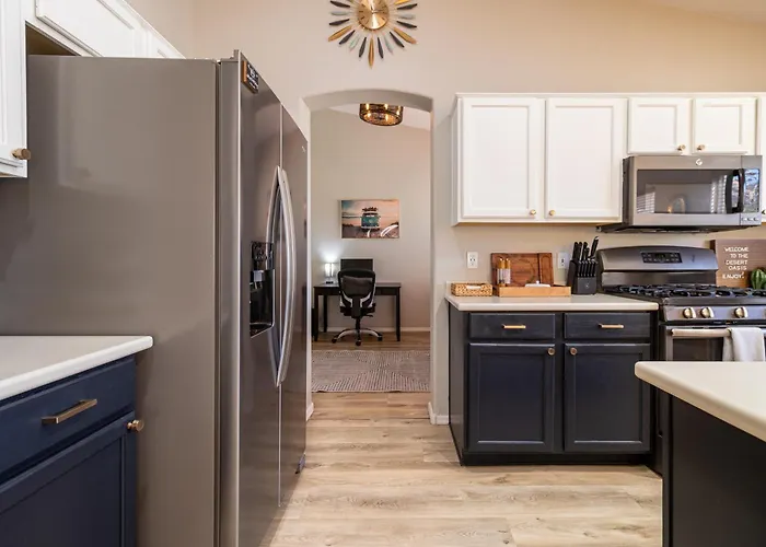 Desert Oasis 4bd 3ba, Lux Pool In Mesa, Az