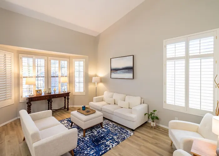 Desert Oasis 4bd 3ba, Lux Pool In Mesa, Az *